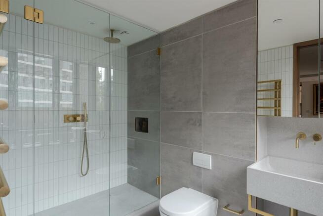 Flat 14 Blake Tower-2.jpg