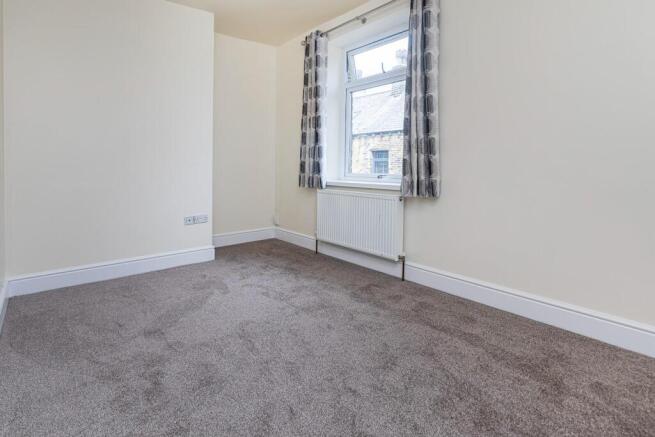 4 bed Terraced to rent Image 8