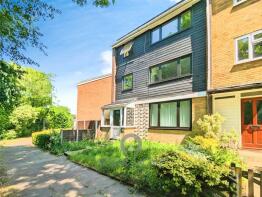 28, Valleyside, Hemel Hempstead HP1 2LN