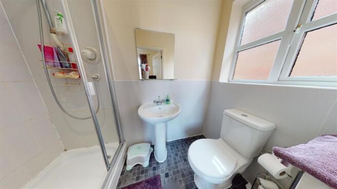 EN SUITE SHOWER ROOM