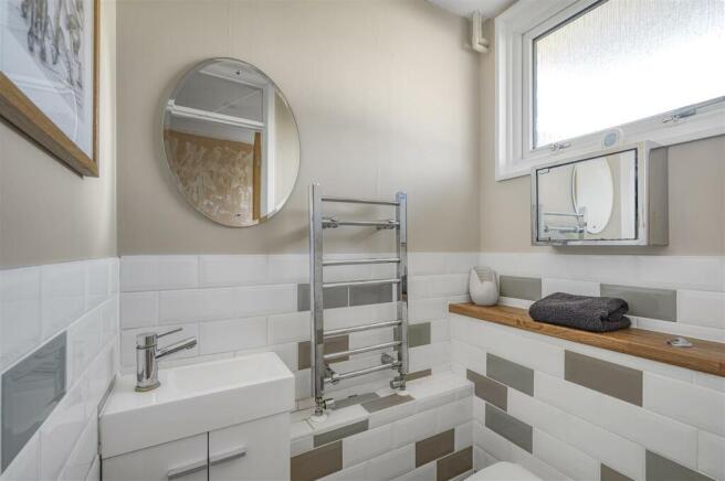 Cloakroom/WC