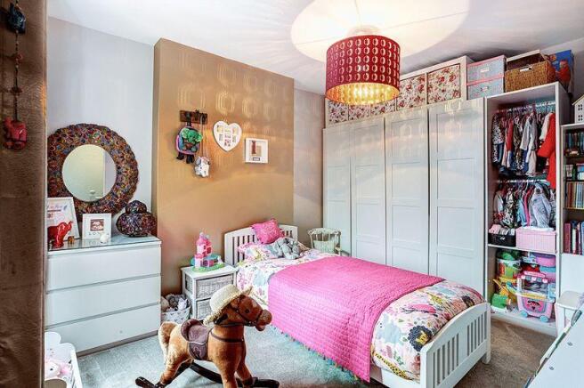 BEDROOM 2