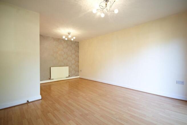 School Lane, Lostock Gralam, CW9 photo 4