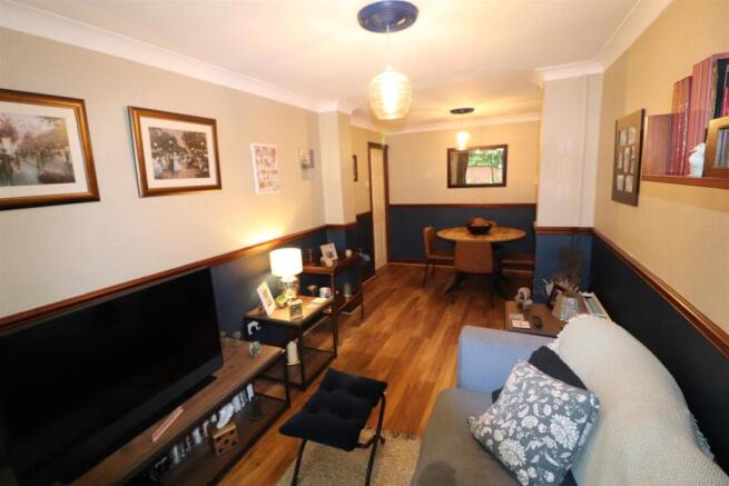 Lounge/Dining room