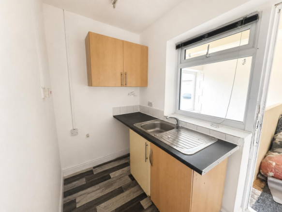 1 bed Apartment to rent Image 4