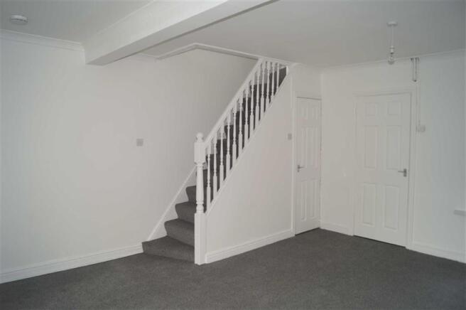 OPEN PLAN LOUNGE
