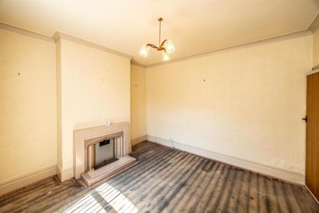 2 bed House for sale Image 6