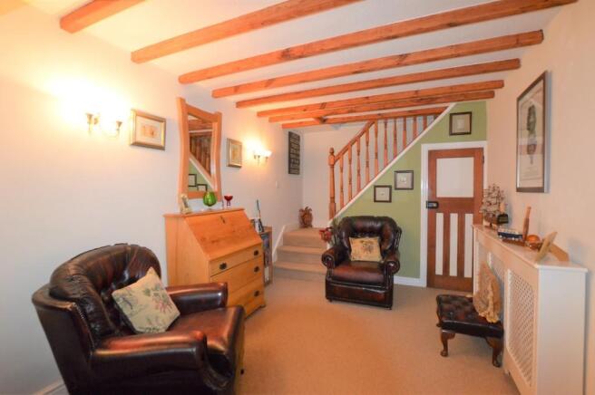 Hall/Snug