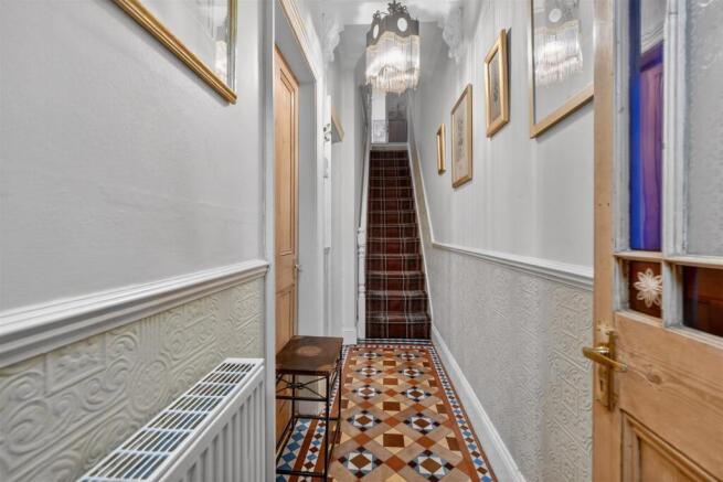 3 bed Terraced for sale Image 9