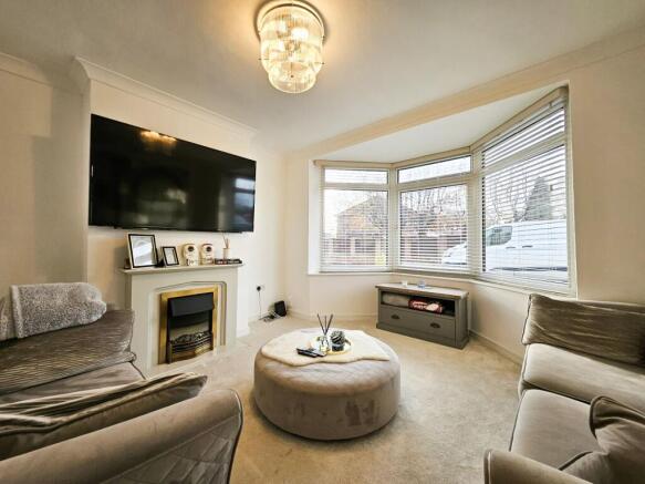 3 bed Semi-Detached to rent Image 5