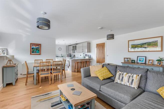 2 bed Apartment for sale Image 8