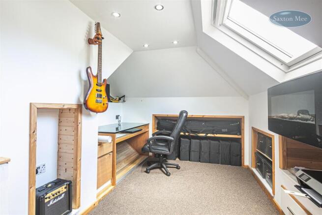 4 bed Detached for sale Image 10