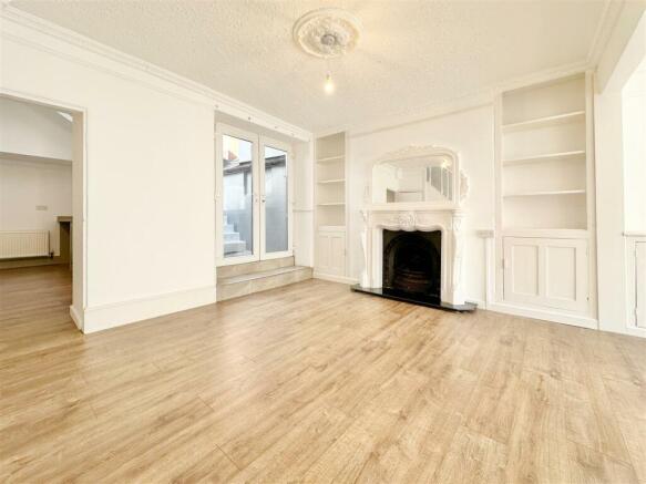 Dining Room.JPG