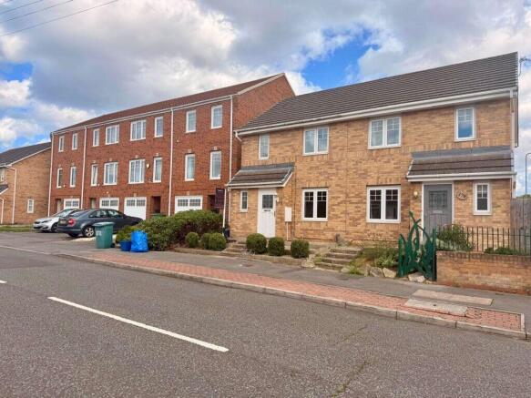 3 bed Semi-Detached to rent Image 12