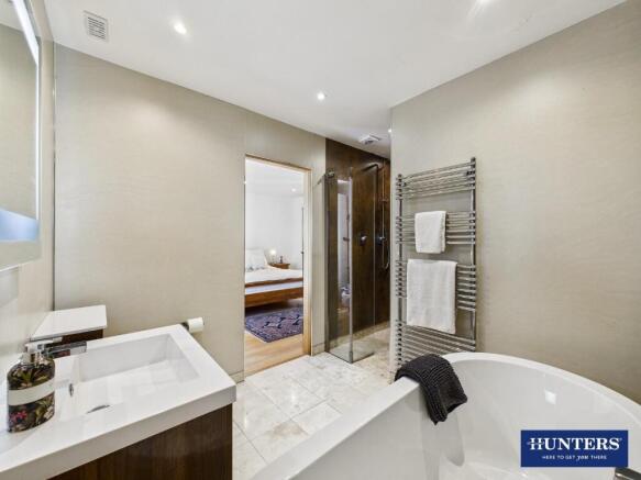 Master En-Suite