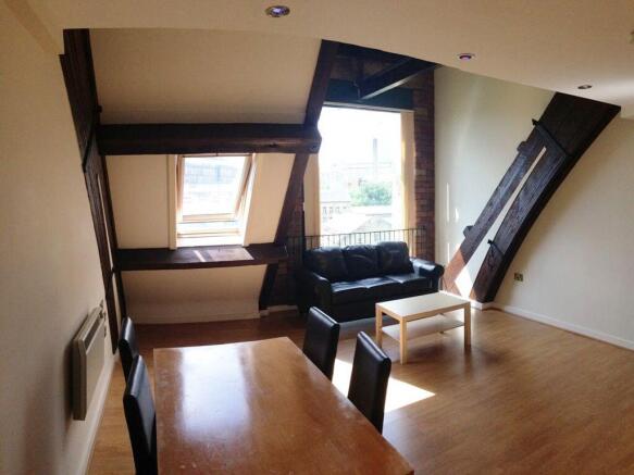 2 bed Apartment to rent Image 5