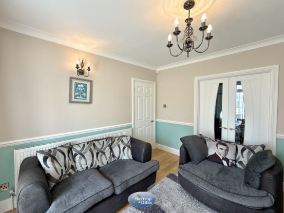 3 bed Semi-Detached for sale Image 7