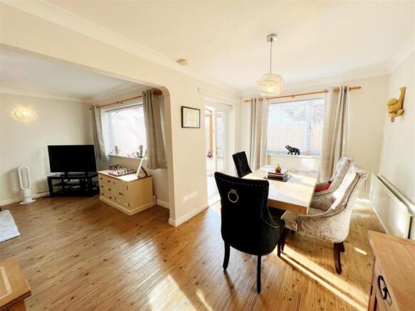 Dining Room 2.jpg