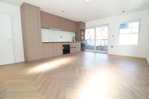 Flat 2, Old Brewery Court, Lyons Court, Dorking RH4 1AE