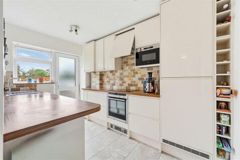 Cavendish Road, Colliers Wood