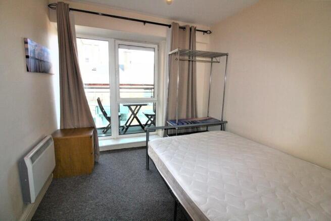 2 bed Apartment to rent Image 7