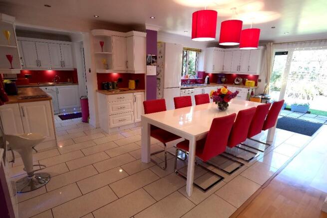 Kitchen/Dining Room