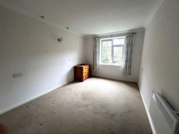 Bedroom One.jpg