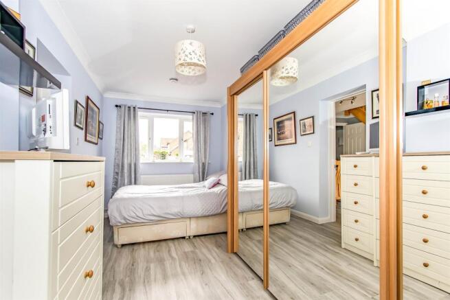 En suite to bedroom 1