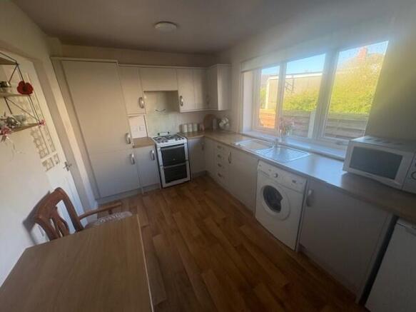 1 bed Semi-Detached Bungalow for sale Image 5