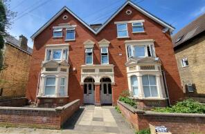 Flat 2, 54, Chaucer Road, Bedford MK40 2AP