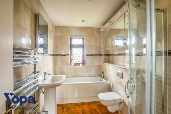 17 Bathroom