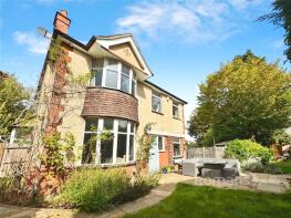 1, Chingford Avenue, Farnborough GU14 8AB