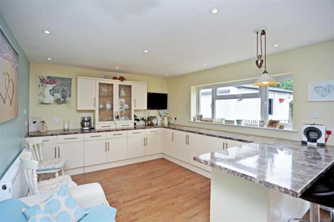 55 Whitnash Road fpz