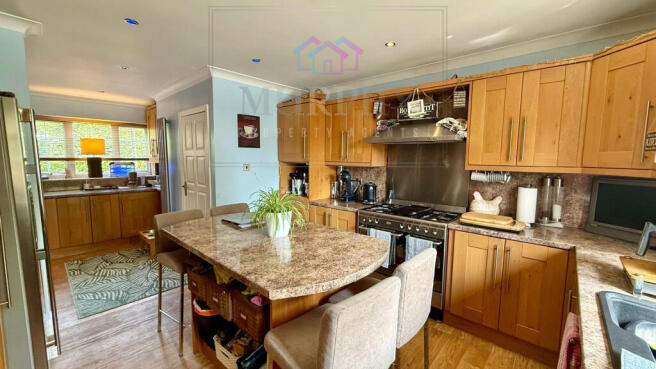 3 bed Detached for sale Image 11
