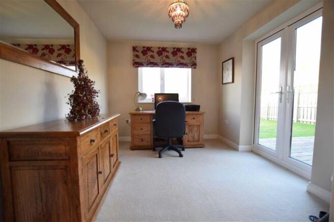 STUDY/PLAYROOM