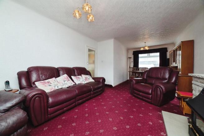 3 bed Semi-Detached for sale Image 5