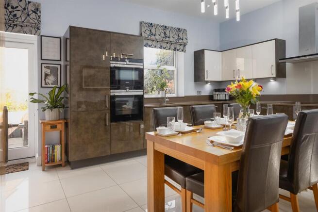 Richmond House, Dixwell