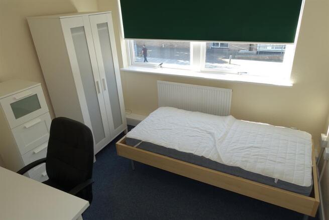 4 bed Private Halls to rent Image 8