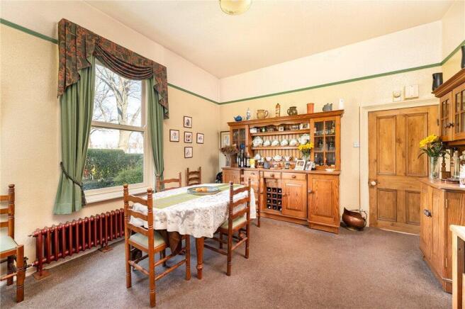 4 bed Detached for sale Image 6