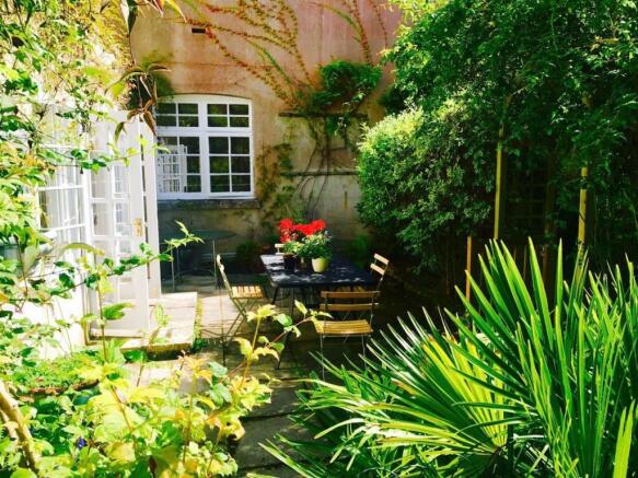 Patio 3.jpg