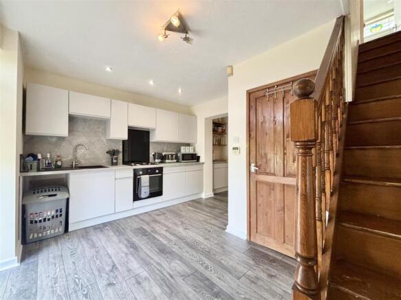 3 bed Terraced for sale Image 8