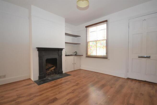 Living Room2.jpg
