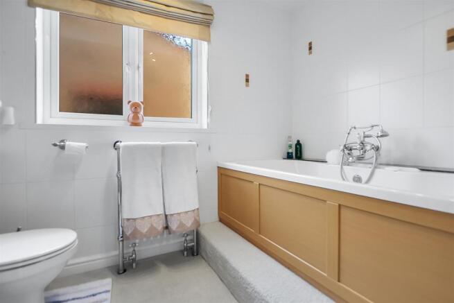 Bathroom.jpg