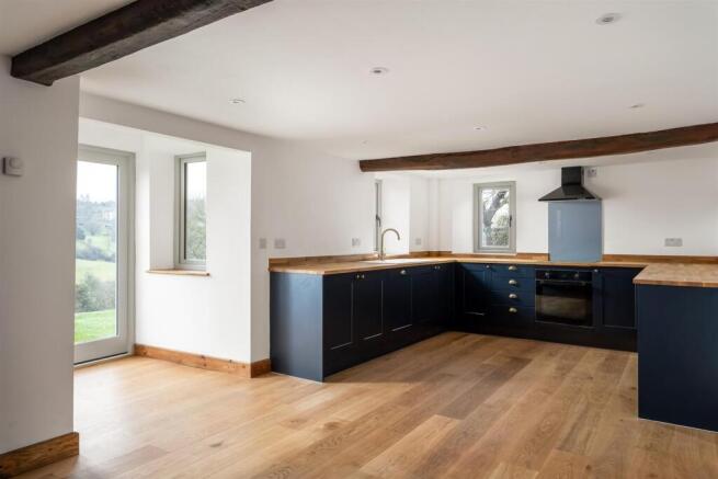 53 - Peach Tree Cottage - GL54 4AL - Web.jpg