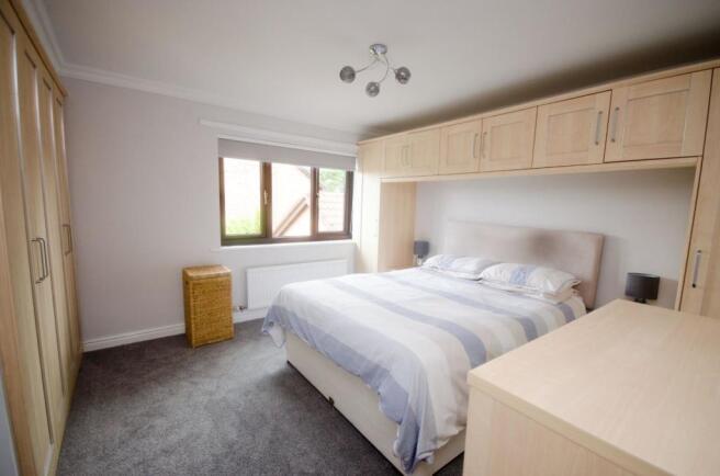 PRINCIPAL BEDROOM