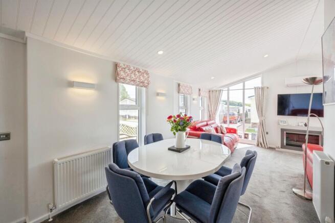 2 bed Park Home for sale Image 11
