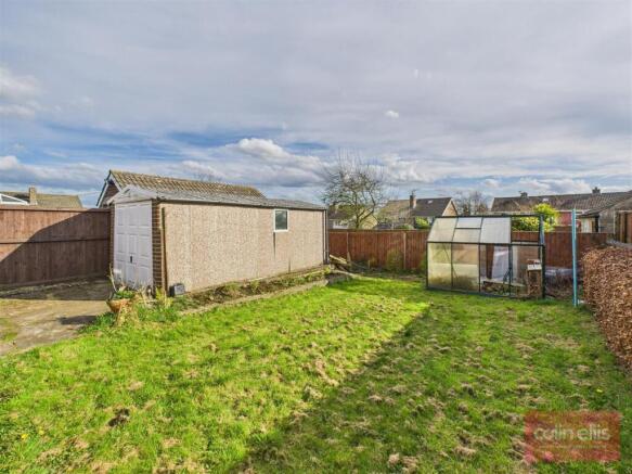 2 bed Semi-Detached Bungalow for sale Image 12