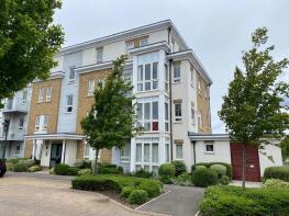 Flat 17, 33 Swallowfield Court, Kingfisher Drive, Maidenhead SL6 8FH