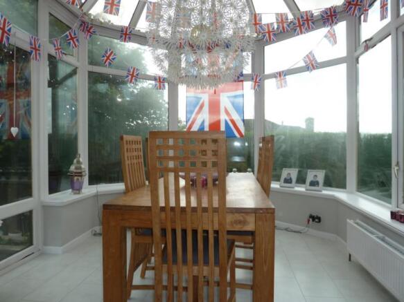 20 Cults Avenue - Conservatory