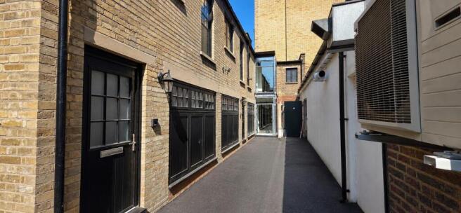 exterior 222.jpg